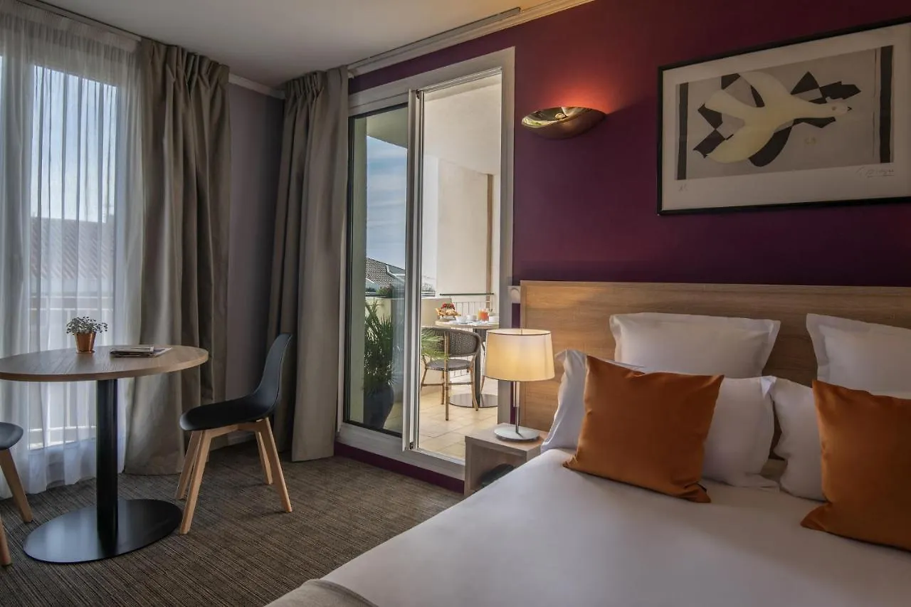 **** Hotel Amarante Cannes Francia