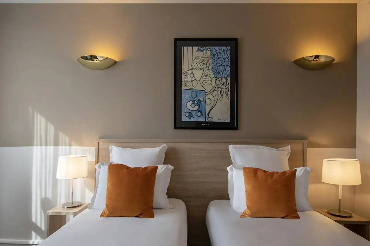 **** Hotel Amarante Cannes Francia