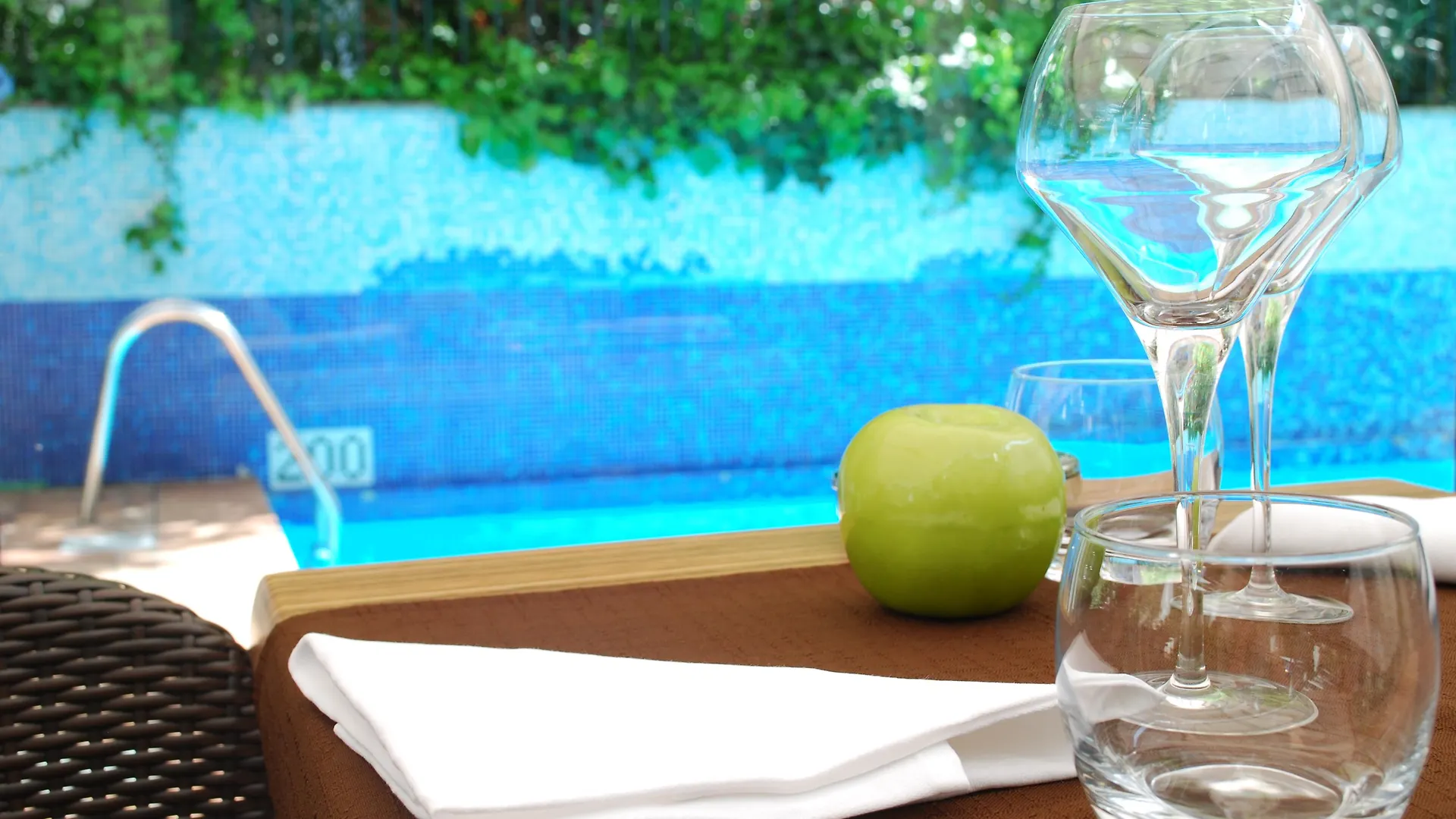 ****  Hotel Amarante Cannes France
