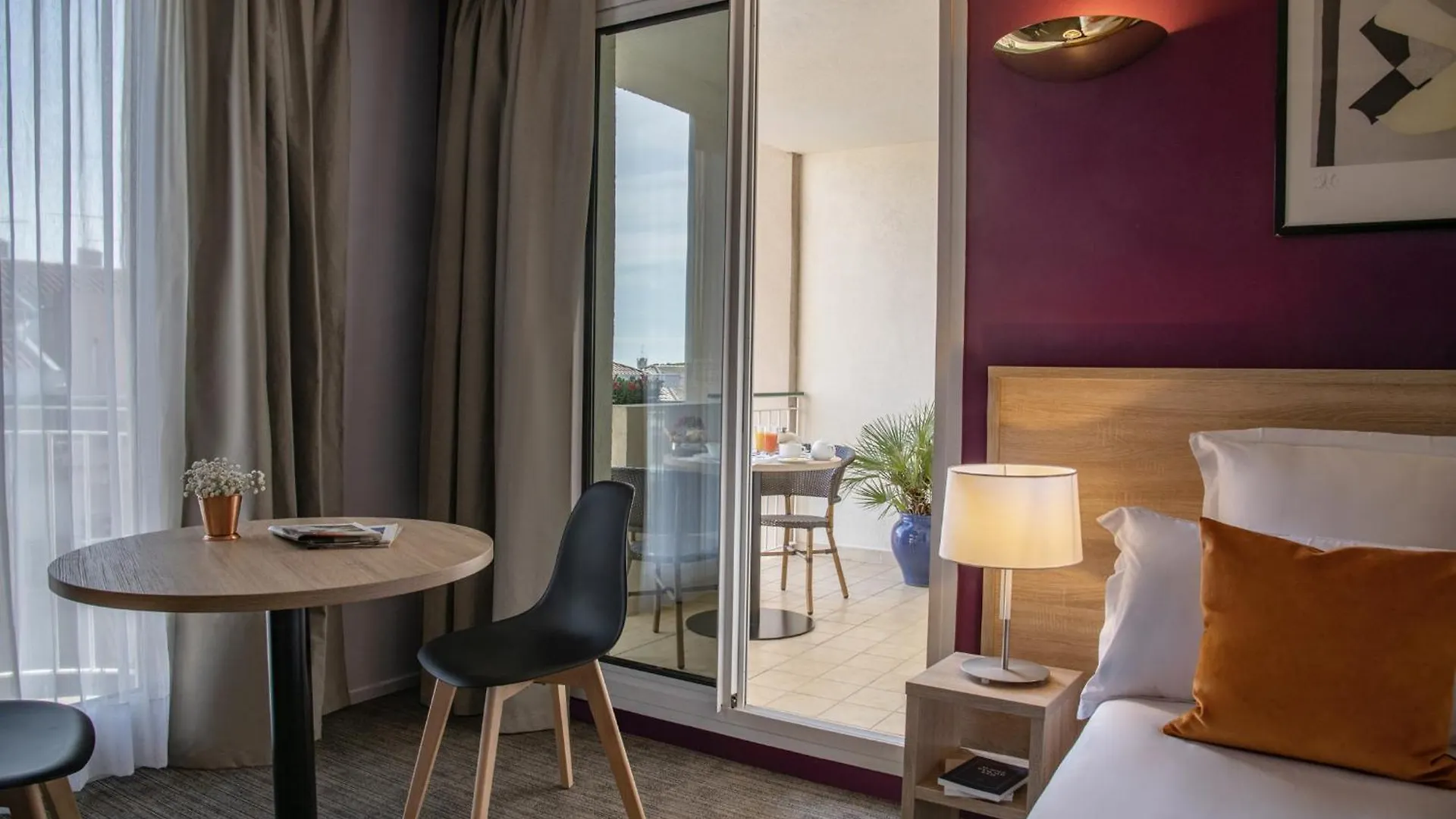 ****  Hotel Amarante Cannes France